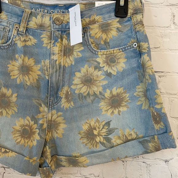 NWT American Eagle Sunflower jean mom short - Picture 3 of 7